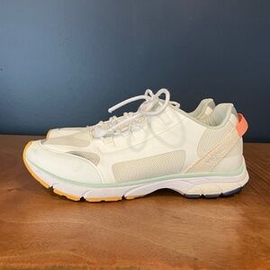 Vionic Edin Women's Orthotic walking sneakers. Size 8.5